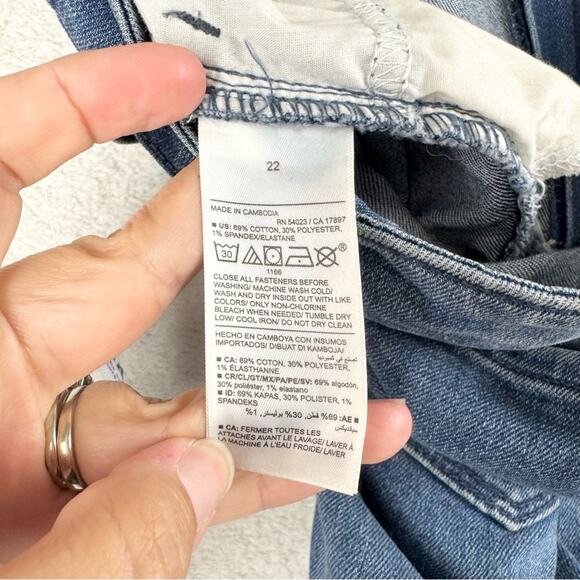 NWT Old Navy High-Waisted Wow Flare Jeans in Medium Campeche Wash Plus Size 22 - Picture 11 of 15
